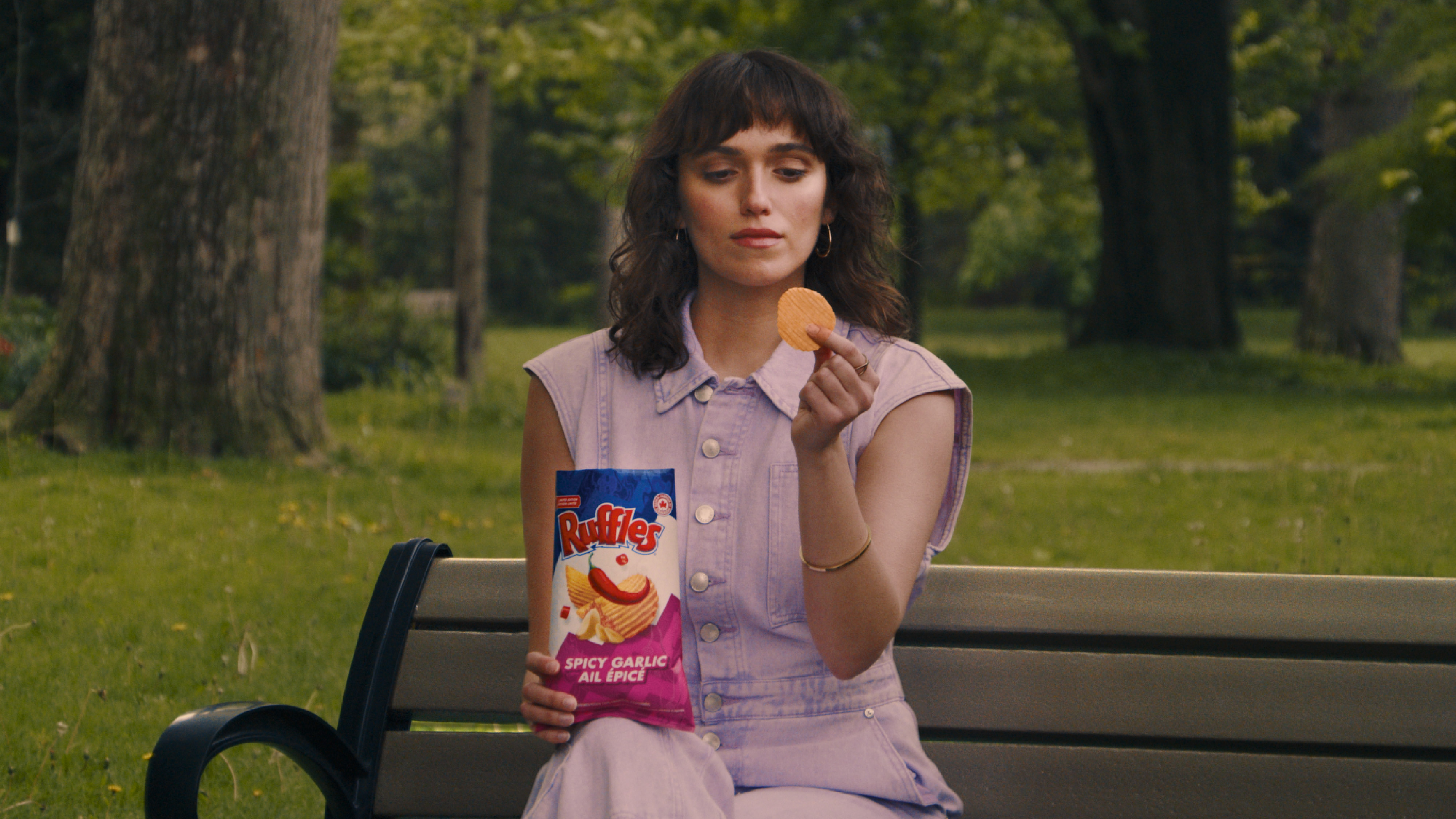 Ruffles® Brand Celebrates Canada’s Unique Snacking Behaviour: 
Chip Licking